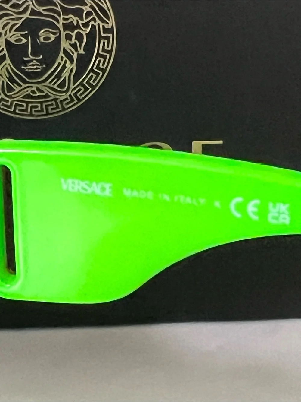 NWT Versace Green Fluo Medusa Biggie Sunglasses Full Inclusion